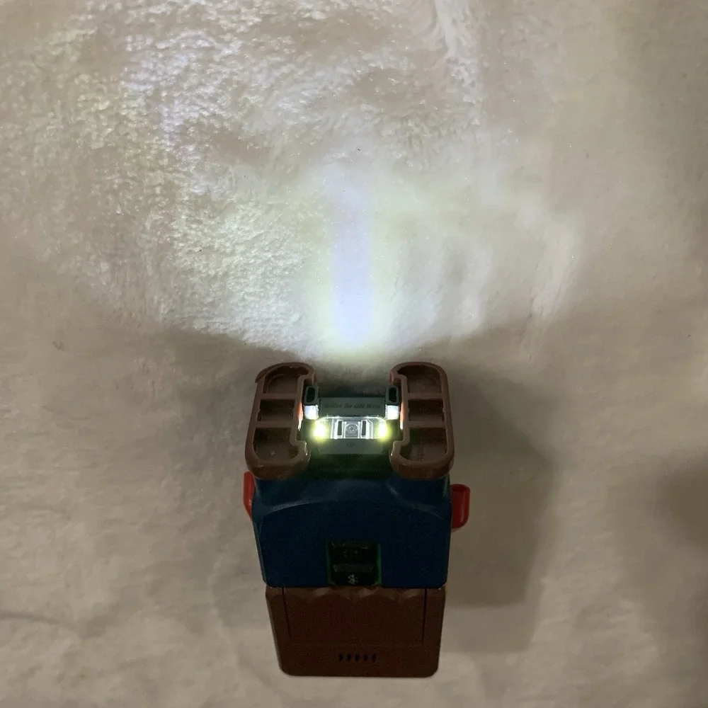 LEGO Super Mario Interactive Luigi Figure from Set 71387 - Missing Hat & Buttons - Picture 11 of 13